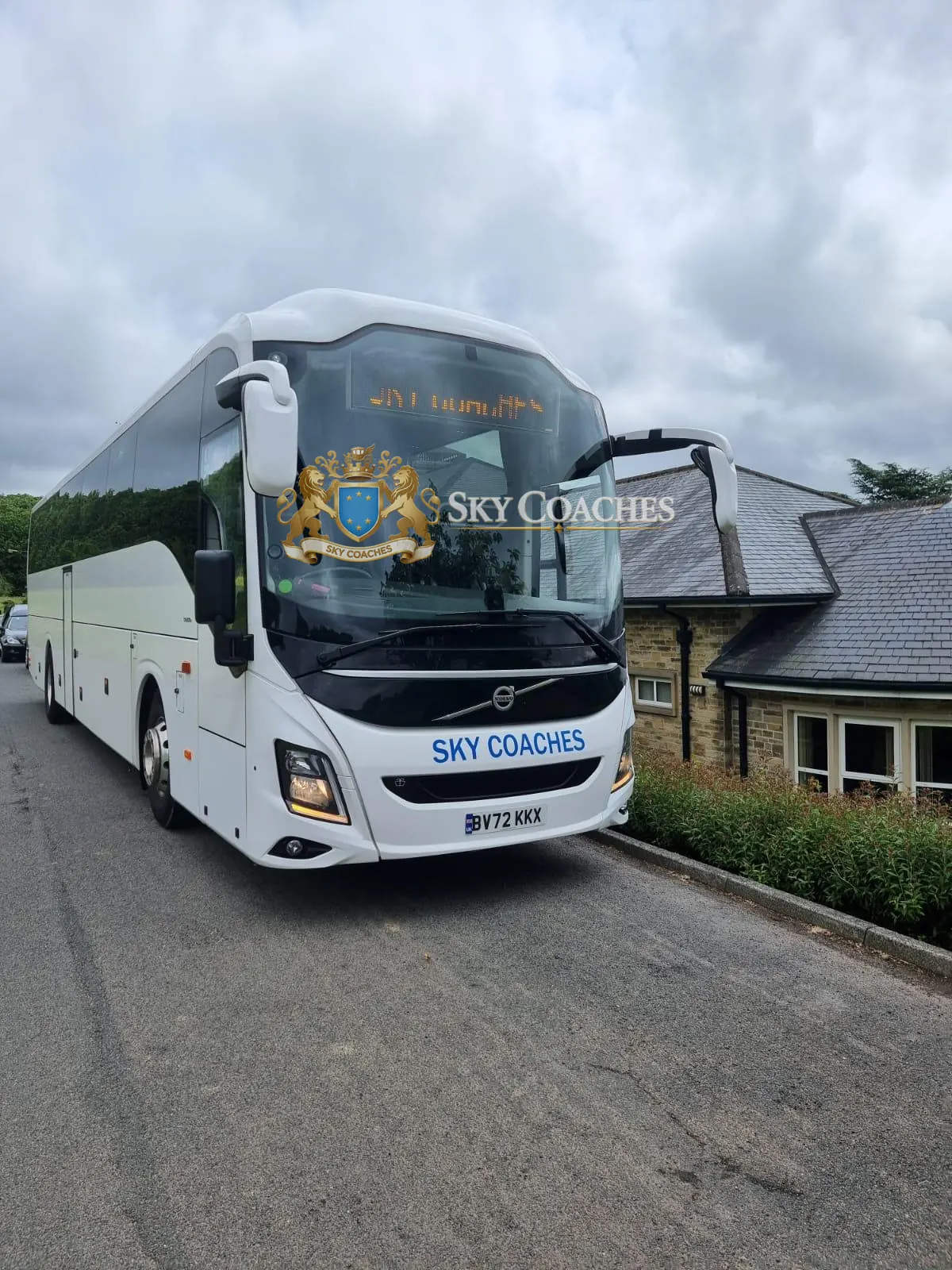 Sky Coaches Volvo coach front with Sky Coaches lettering